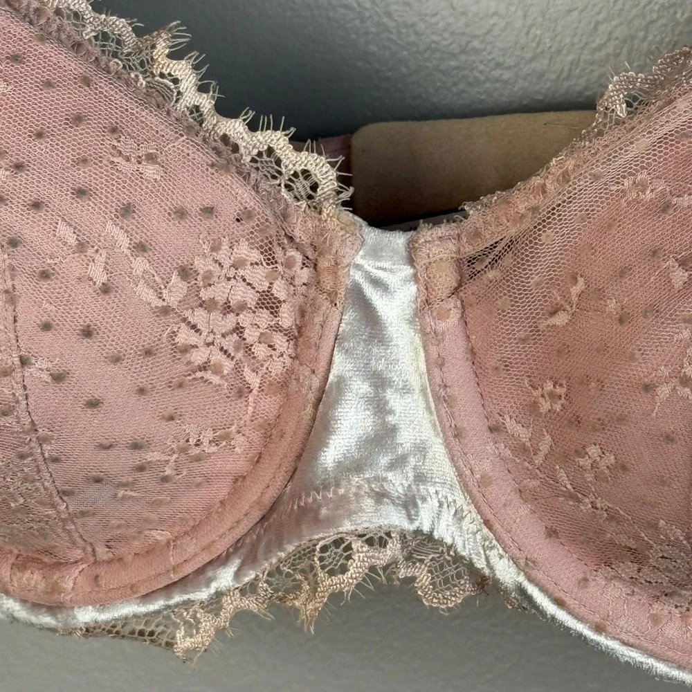 Victoria's Secret‎ Dream Angels 32DD Pink Lace Lined Demi Underwire Bra